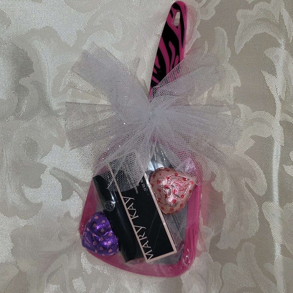 MK LIPSTICK & MIRROR GIFT SET